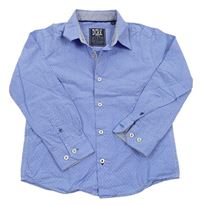 Modrá košile se vzorem 