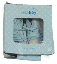 Nové - Bílo-světlemodré pruhované capáčky Avenue vel. 17/18