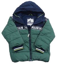 Zeleno-tmavomodrá šusťáková zimní bunda s nápisem a kapucí WE