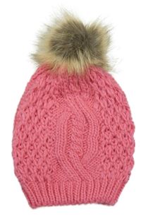 Růžová čepice s bambulí 