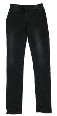 Černé rifle Manguun