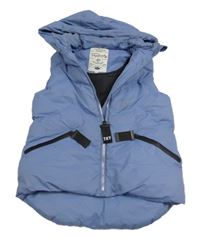 Modrošedá prošívaná šusťáková zateplená vesta s kapucí TOKYO LAUNDRY