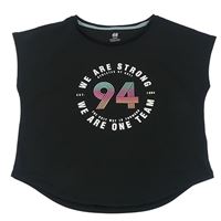 Černé sportovní tričko s číslem a nápisem H&M