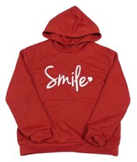 Červená mikina s nápisem a kapucí 