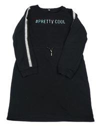 Černé teplákové šaty s nápisem C&A