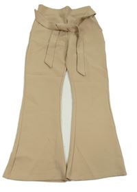 Béžové flare kalhoty s páskem 