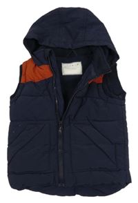 Tmavomodrá šusťáková zateplená vesta s hnědým pruhem a kapucí Nutmeg