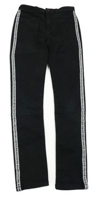 Černé skinny rifle s pruhem s nápisem H&M