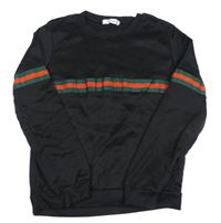 Černá mikina se zeleným a červeným pruhem 