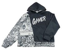 Šedo-bílá vzorovaná mikina s nápisy a kapucí 