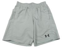 Šedé vzorované šusťákové funkční kraťasy s logem Under Armour