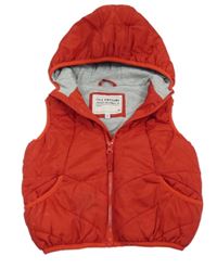 Červená šusťáková zateplená vesta s kapucí zn. M&S