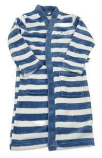 Bílo-tmavomodrý pruhovaný chlupatý župan s nápisem 