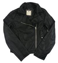 Černý koženkový crop křivák M&Co.