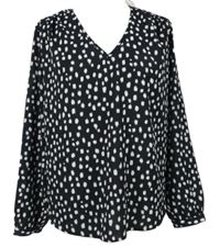 Dámská černo-bílá vzorovaná halenka George 