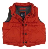 Červená šusťáková zateplená vesta GAP