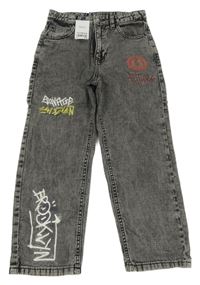 Nové - Šedé rifle s nápisy a obrázky Next