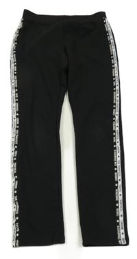 Černo-bílé legíny s nápisy C&A