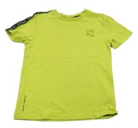 Zeleno-černé tričko s nápisem Next