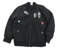 Černý šusťákový lehce zateplený bomber s nášivkami PocoPiano 