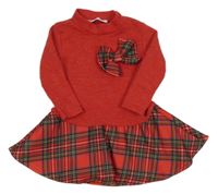 Červené úpletové šaty s kostkovanou sukní 