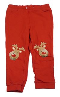 Červené tepláky se soby 