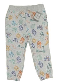 Nové- Světlešedé tepláky s auty a nápisy Primark