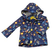 Tmavomodrá nepromokavá jarní bunda s raketami a planetami a kosmonauty a kapucí impidimpi