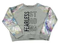 Šedo-barevná mikina s nápisem a metalickými rukávy