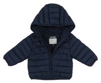 Tmavomodrá prošívaná šusťáková zateplená bunda s kapucí Kiabi