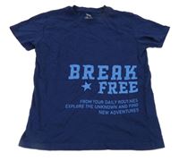 Tmavomodré tričko s nápisem Y.F.K.