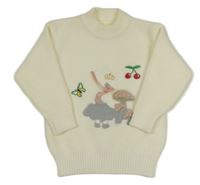 Smetanový svetrový rolák se zajíčkem a třešničkami a motýlkem