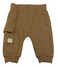 Hnědé turecké tepláky s kapsou s nášivkou Nutmeg