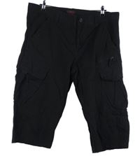 Pánské černé plátěné kraťasy s kapsami S. Oliver vel. 38