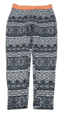 Černo-šedo-bílé vzorované sportovní legíny Crane