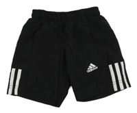 Černé šusťákové funkční sportovní kraťasy s logem Adidas 