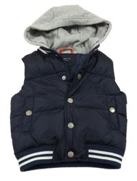 Tmavomodrá šusťáková zateplená vesta s kapucí Next