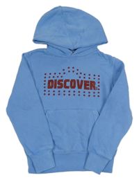 Modrá mikina s nápisem a kapucí 