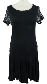 Dámské černé šaty s krajkovými rukávy Miss Selfridge 