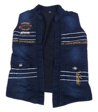 Tmavomodrá lehká vesta s nášivkou a nápisy 