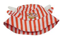 Červeno-bílý pruhovaný klobouk s obrázkem 