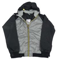 Černo-šedá šusťáková jarní bunda s kapucí 