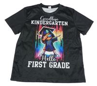 Černé sportovní tričko s dívkou a nápisy 