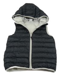 Černá prošívaná šusťáková zateplená vesta s kapucí Y.F.K.