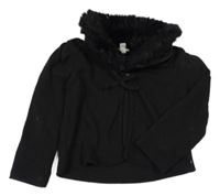 Černý crop žebrovaný lehký propínací svetr s kožešinou River Island