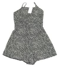 Nové - Černo-bílý květovaný kraťasový overal New Look