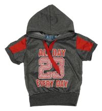 Šedo-červená tepláková vesta s nápisem a kapjucí 