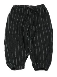 Černé pruhované kalhoty