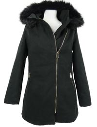 Dámský černý flaušový zateplený kabát s kapucí 