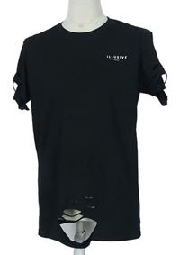 Pánské černé tričko s nápisem a průstřihy Illusive 